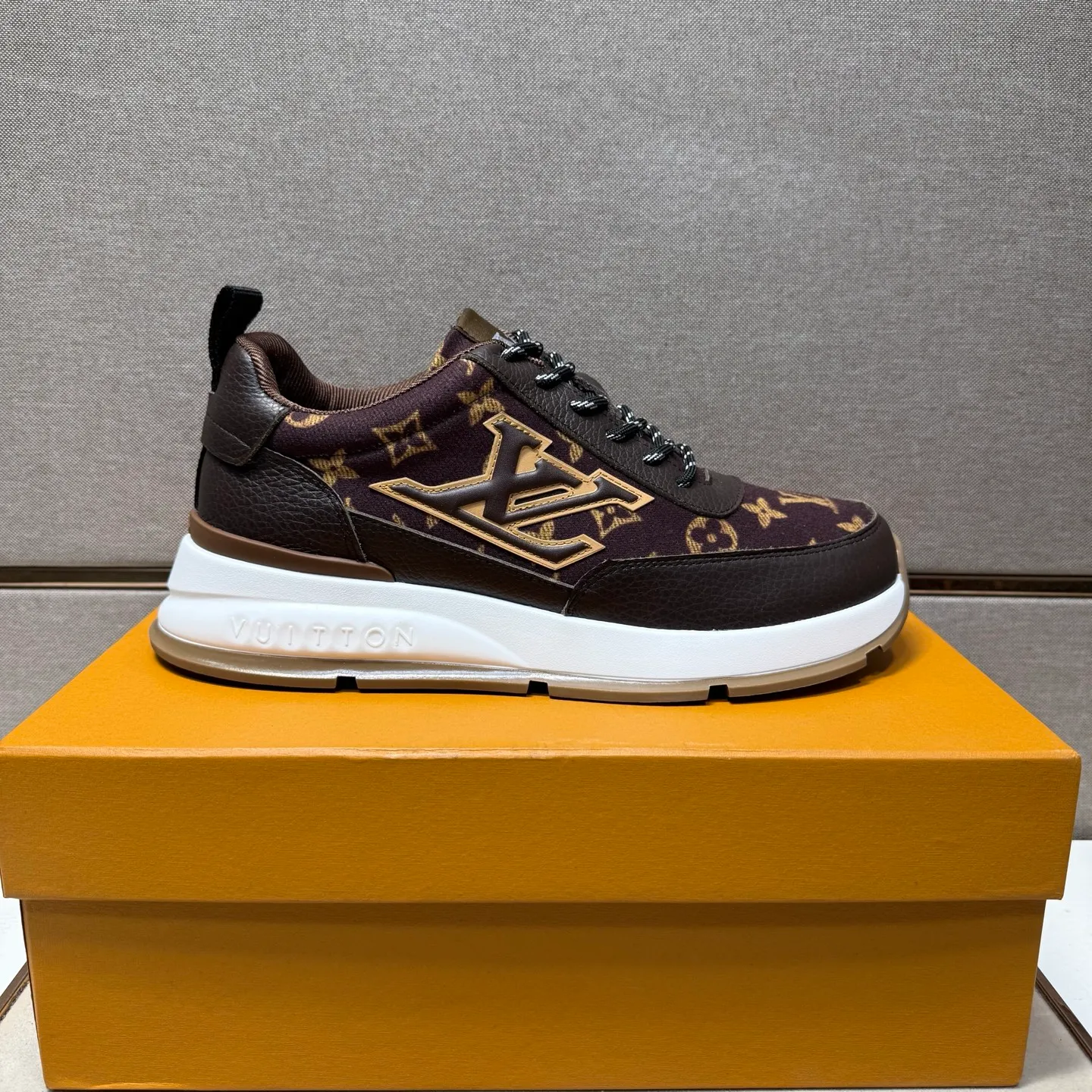 ⬛️Men's shoes 💰p442【LV～】Men's casual shoes 2025z cabinet sales simultaneously 🔶Size: 38-44#️⃣ 🔷3 colors🔜The upper is made of multi-material splicing➕Mesh lining, comfortable and breathable, sole: original comfortable and wear-resistant outsole, ⚠️real thing📱photographed🎬real thing is better📢📢📢